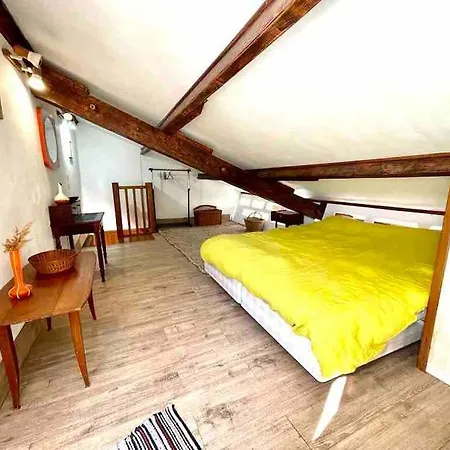 Charmante Maison Dans Jardin, Calme, 55m2- 2ch, Metro, Tres Proche Paris