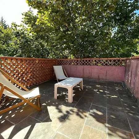 Charmante Maison Dans Jardin, Calme, 55m2- 2ch, Metro, Tres Proche Paris Апартаменты *